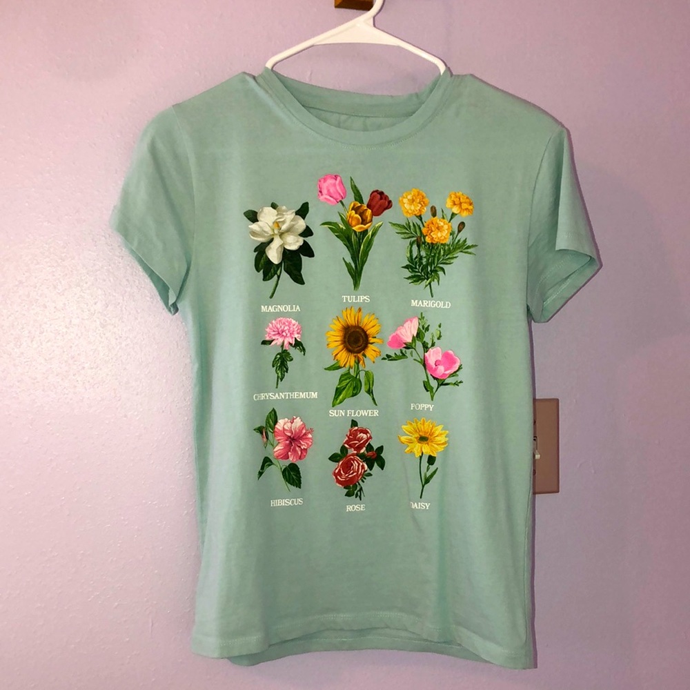 Fifth Sun Green Floral Graphic Tee